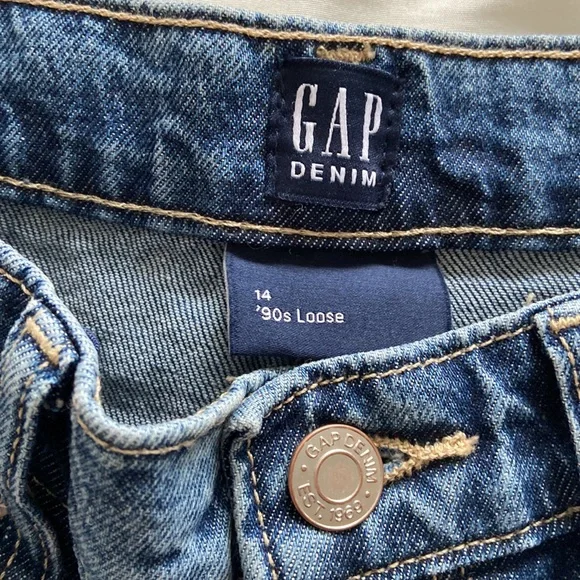 NWT Gap Mid-Rise Side Vent Hem Distressed 90s Loose Straight Leg Jeans - Picture 8 of 14